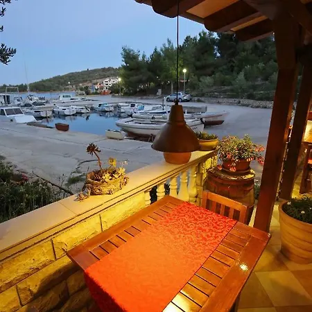 Guest house And Roko Zaglav