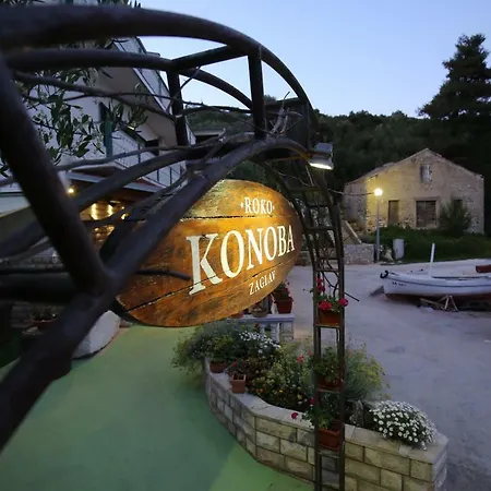 Apartment&rooms Roko 4*