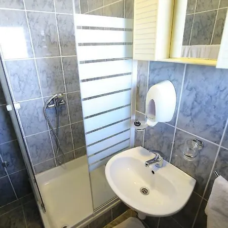 And Roko Guest house