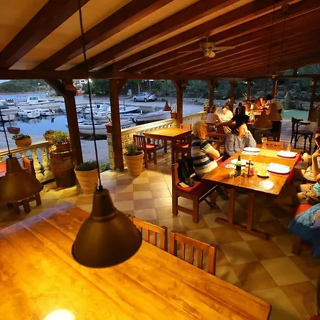 Guest house And Roko 4*