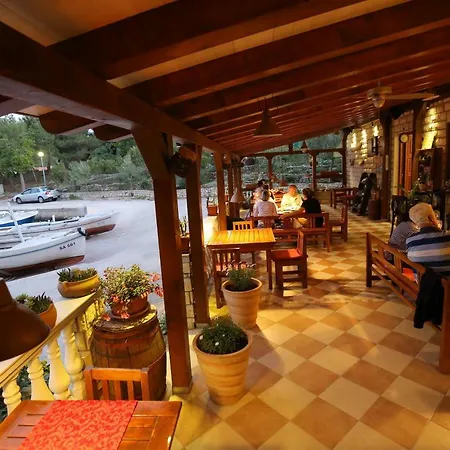 And Roko Gostinjska kuća 4*